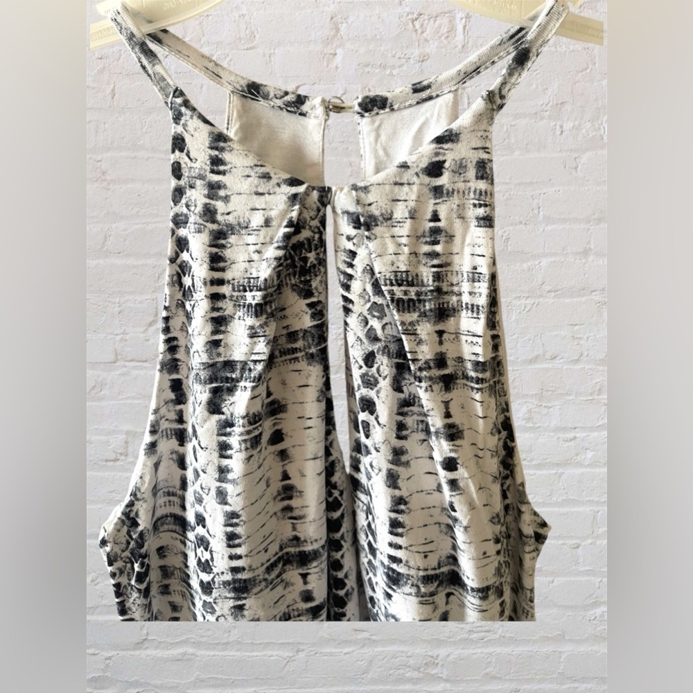 TART Collection Keyhole Tank w/ Built In Bra Sz Small - Picture 2 of 7